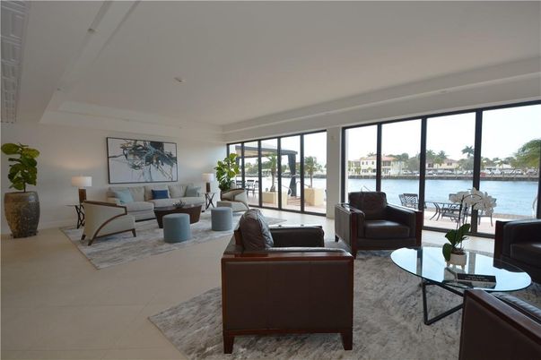 Interior, Living room, Water