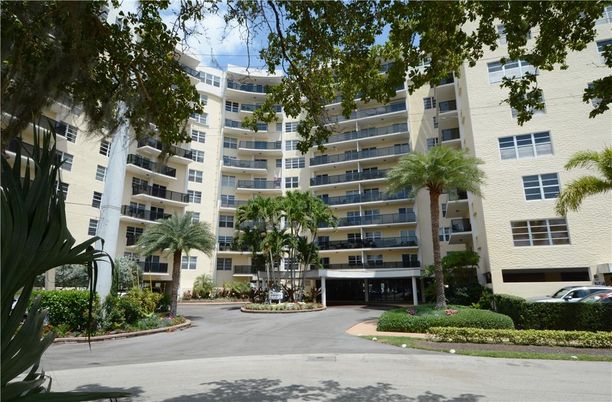 Exterior, Facade, Condo Building