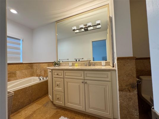 Bathroom, Interior, Recessed Lighting