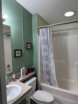 Bathroom, Interior, Recessed Lighting