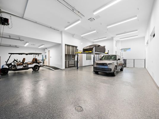 Fitness Equipment, Garage, Interior, Recessed Lighting