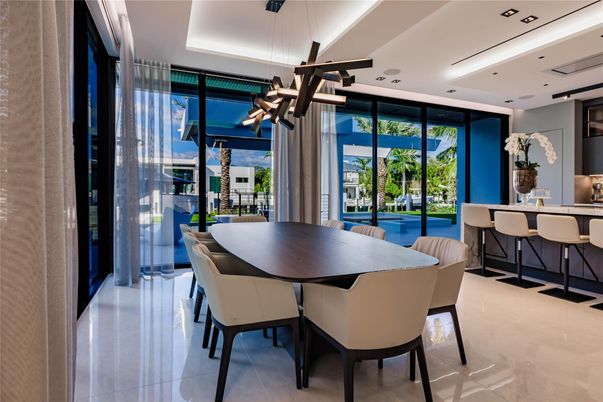 Dining room, Interior, Pendant Lights, Recessed Lighting