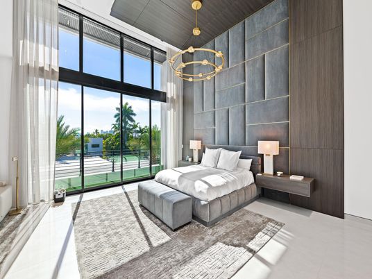 Bedroom, Interior, Water