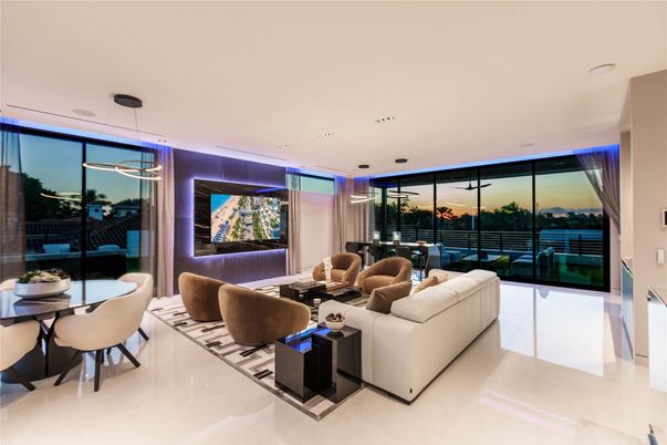 Dining room, Interior, Living room, Pendant Lights, Recessed Lighting