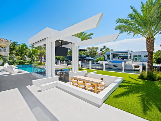 Backyard, Exterior, Pool