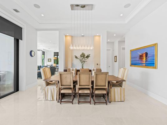 Dining room, Interior, Pendant Lights, Recessed Lighting