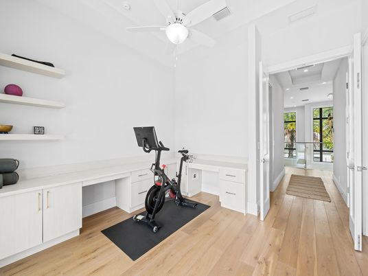 Fitness Equipment, Interior, Recessed Lighting, Wood Texture Flooring