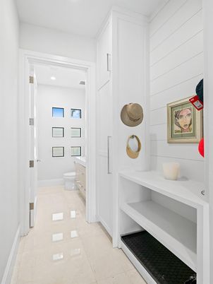 Bathroom, Interior, Recessed Lighting