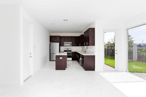 Interior, Kitchen, Marble, Recessed Lighting, Stainless Steel Appliances