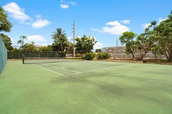 Exterior, Tennis Courts