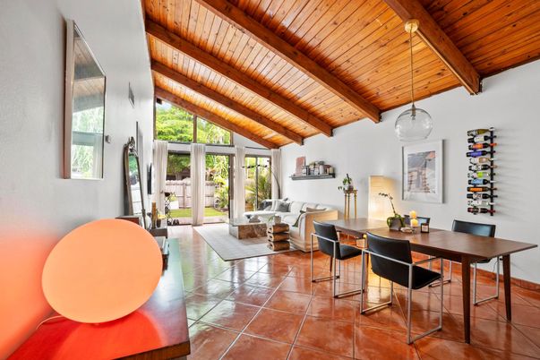 Dining room, Interior, Pendant Lights, Wooden Beams, Wooden Ceilings