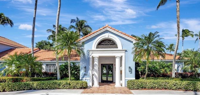 Exterior, Facade, Spanish Mediterranean