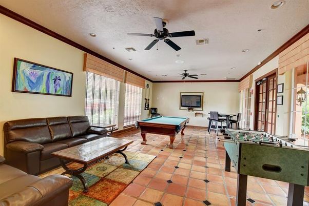 Billiard Table, Game Room, Interior, Living room, Recessed Lighting