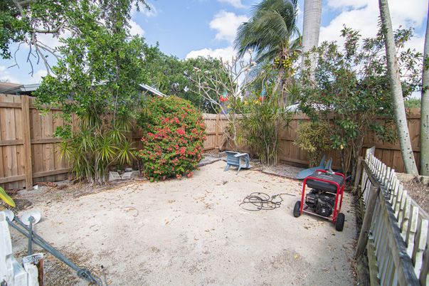 Backyard, Exterior