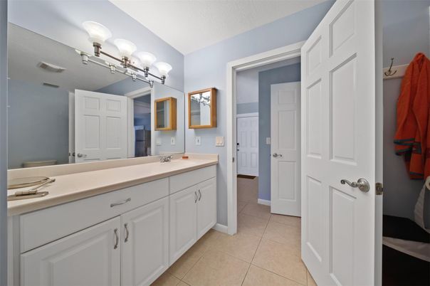 Bathroom, Dual Sink Vanities, Interior