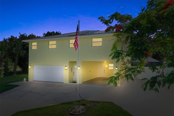 Attached, Exterior, Facade, Solar Panels, Modern