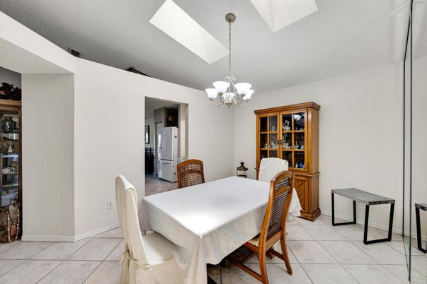 Chandelier, Dining room, Interior