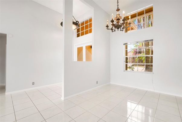Chandelier, Empty room, Interior