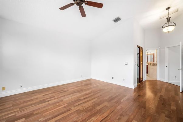 Empty room, Interior, Pendant Lights, Wood Texture Flooring