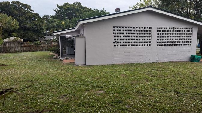 Backyard, Detached Garage, Exterior