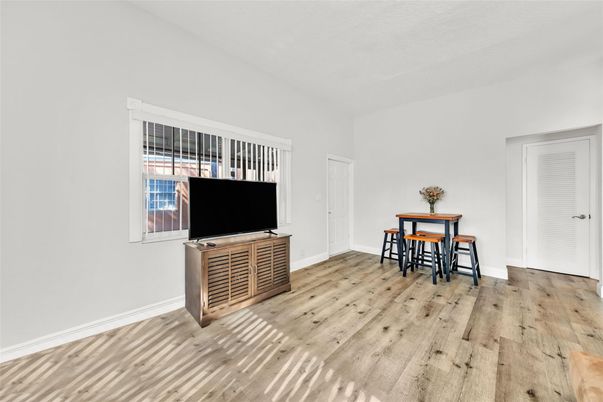 Dining room, Interior, Wood Texture Flooring
