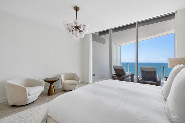 Bedroom, Interior, Pendant Lights, Water
