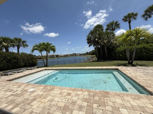 Exterior, Pool, Water