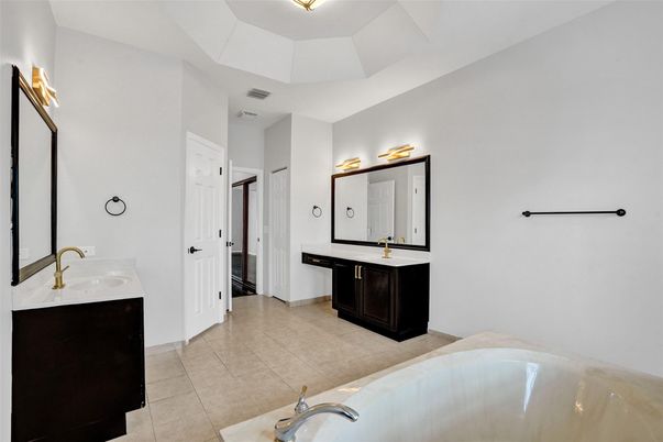 Bathroom, Dual Sink Vanities, Interior