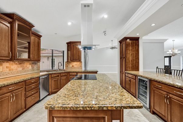 Dining room, Interior, Kitchen, Recessed Lighting, Stainless Steel Appliances