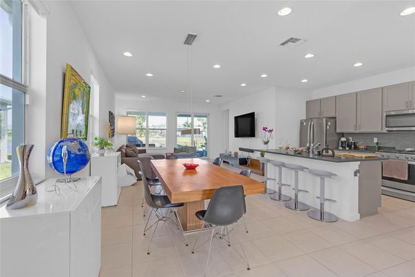 Dining room, Interior, Kitchen, Living room, Pendant Lights, Recessed Lighting, Stainless Steel Appliances