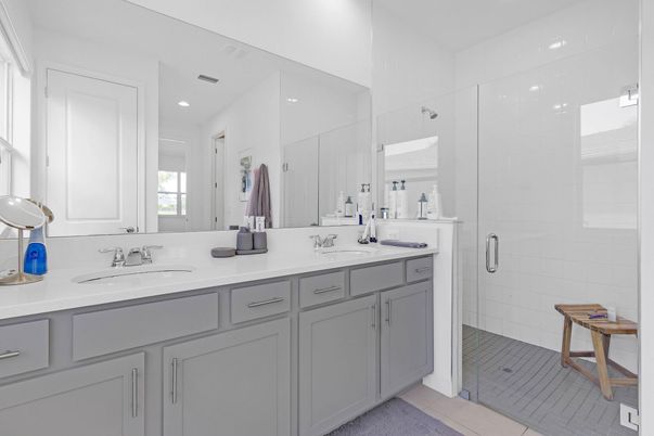 Bathroom, Dual Sink Vanities, Interior, Recessed Lighting