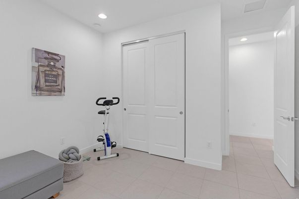 Fitness Equipment, Interior, Recessed Lighting