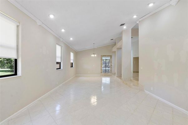 Empty room, Interior, Pendant Lights, Recessed Lighting