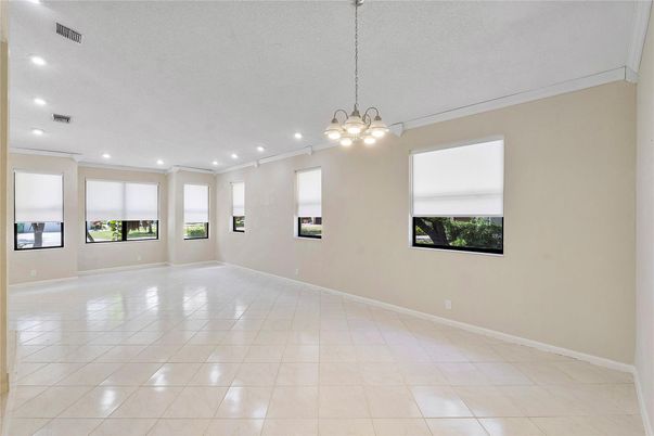 Empty room, Interior, Pendant Lights, Recessed Lighting