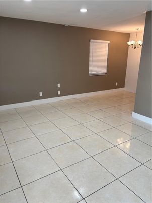 Chandelier, Empty room, Interior, Recessed Lighting