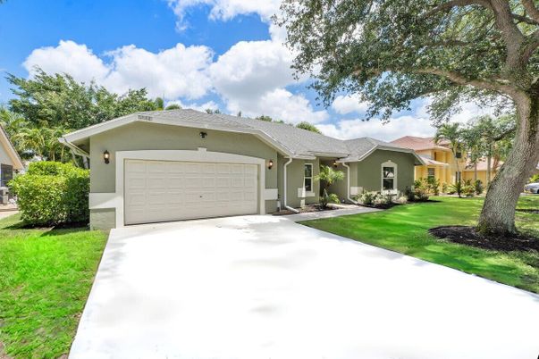Attached, Backyard, Exterior, Facade, Ranch