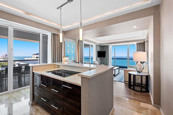 Dining room, Interior, Kitchen, Pendant Lights, Recessed Lighting, Water