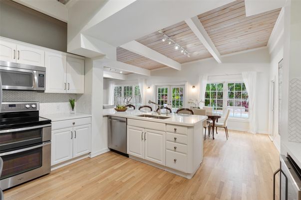 Dining room, Interior, Kitchen, Stainless Steel Appliances, Wooden Ceilings, Wood Texture Flooring