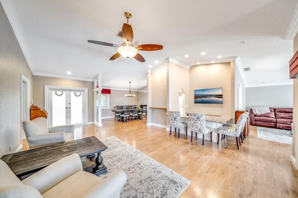 Dining room, Interior, Living room, Pendant Lights, Recessed Lighting, Wood Texture Flooring