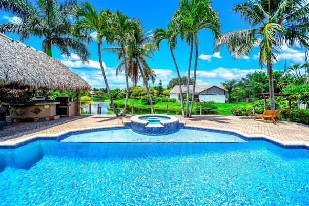 Exterior, Pool, Water