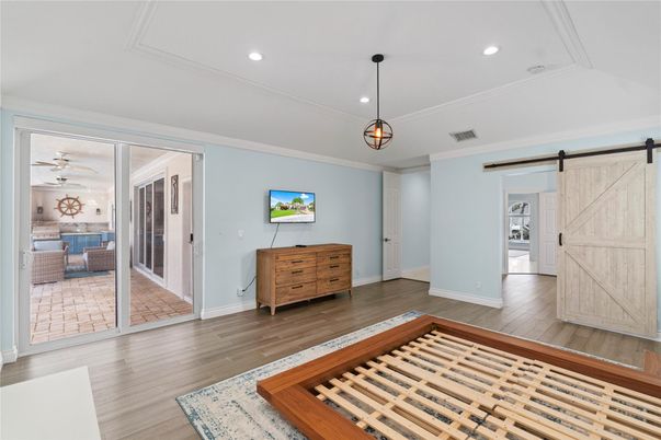 Interior, Pendant Lights, Recessed Lighting, Wood Texture Flooring