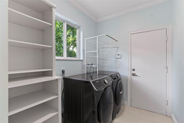 Interior, Washer