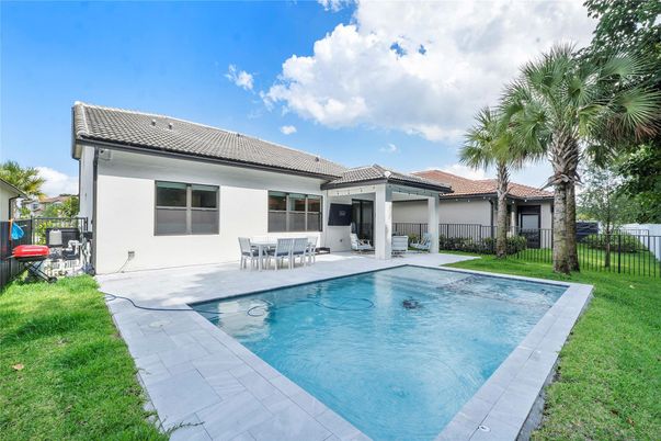 Backyard, Exterior, Pool