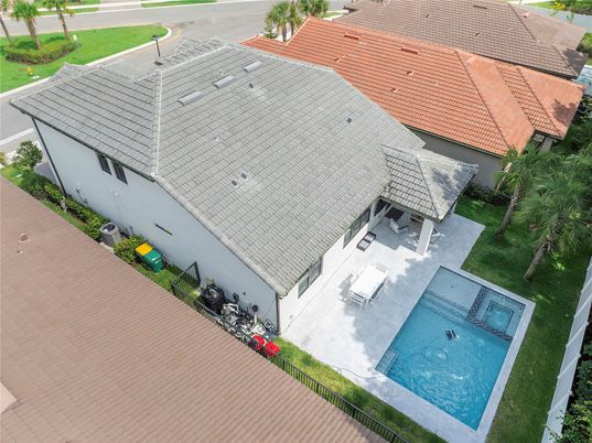 Exterior, Drone