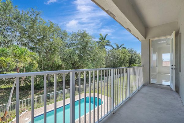 Exterior, Pool, Other