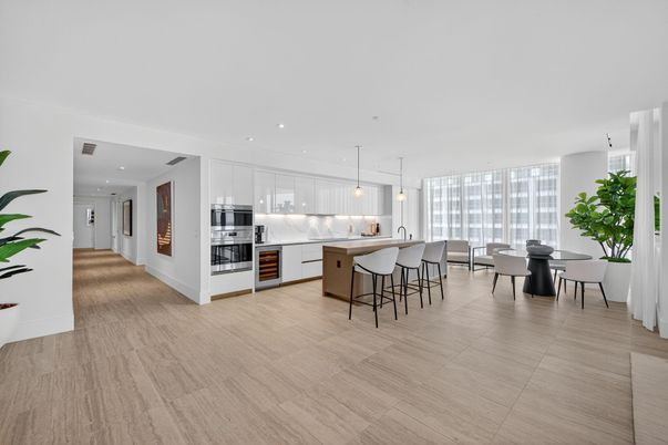 Dining room, Interior, Kitchen, Pendant Lights, Recessed Lighting, Stainless Steel Appliances
