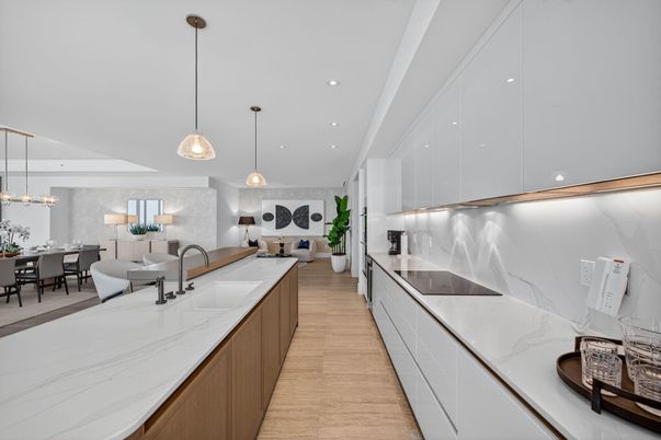 Dining room, Interior, Kitchen, Pendant Lights, Recessed Lighting, Wood Texture Flooring