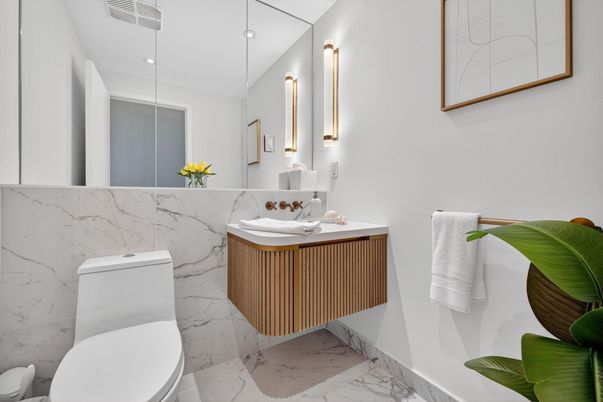 Bathroom, Interior, Marble, Marble Walls, Recessed Lighting