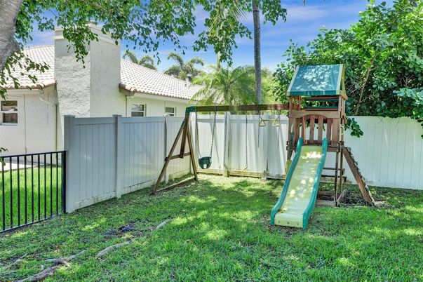 Backyard, Exterior, Playground