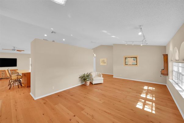 Empty room, Interior, Recessed Lighting, Wood Texture Flooring